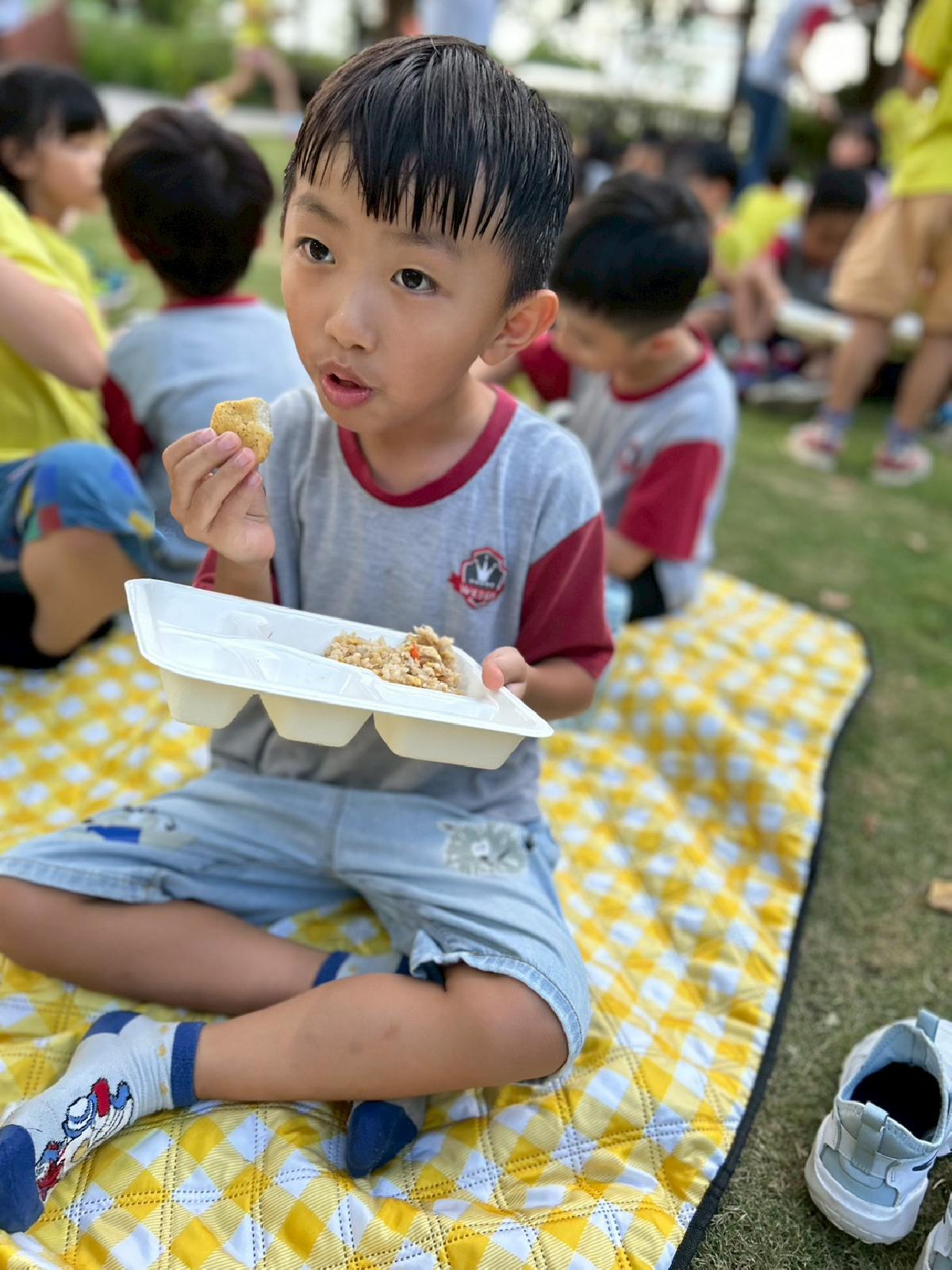 line_album_夜宿營活動_250818_830 line_album_夜宿營活動_250818_830