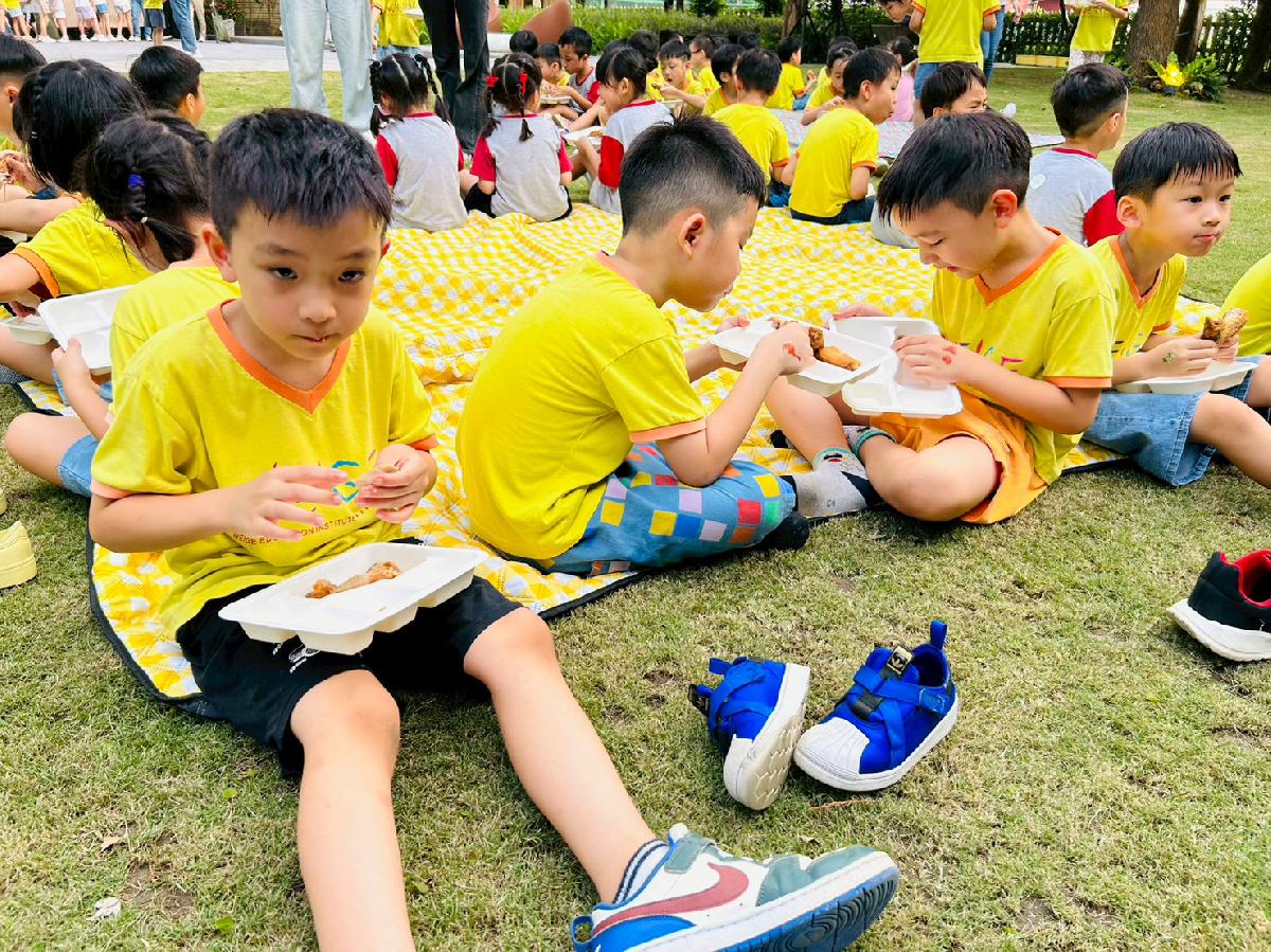 line_album_夜宿營活動_250818_804 line_album_夜宿營活動_250818_804